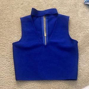 Blue going out top!